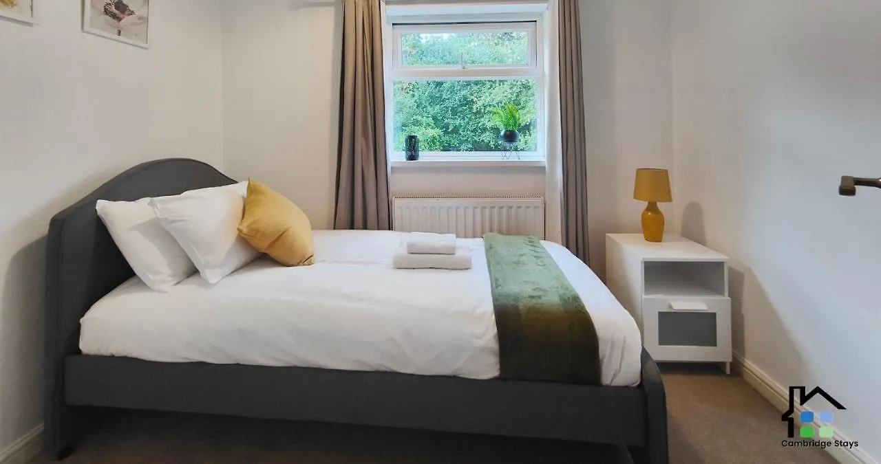 Cambridge Stays: Science Park Adjacent Home with Garden and Parking 0*, Cambridge (Cambridgeshire) United Kingdom